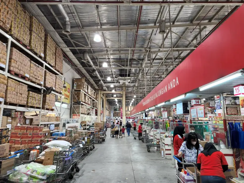 重庆商业照明市场趋势与筒灯、轨道灯技术选型要点