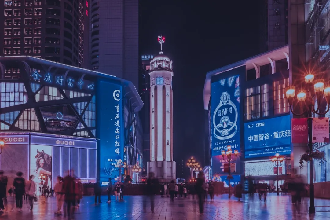 重庆商业照明选购指南：筒灯与轨道灯适用场景对比分析